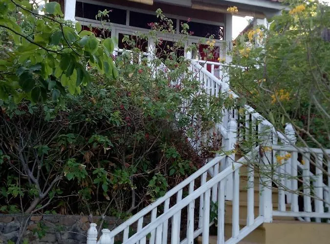 Stairway To Heaven And Restaurant *